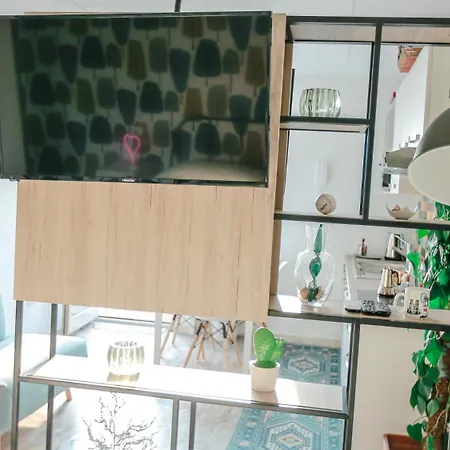 לינה וארוחת בוקר Marta 3*